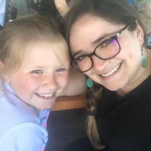 Meet your Posher, Caitlin